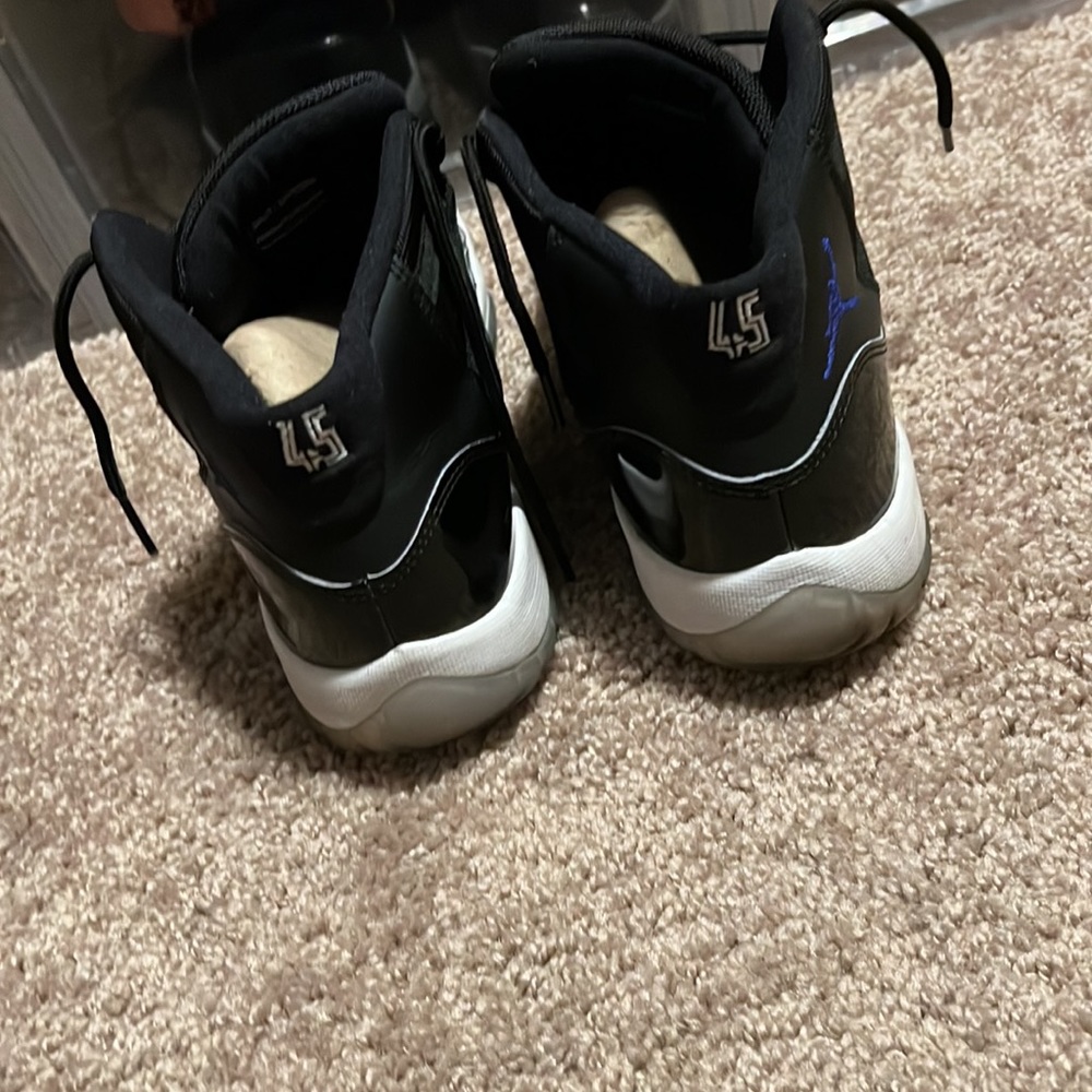 2016 Space Jams size 6.5Y - Picture 3 of 4